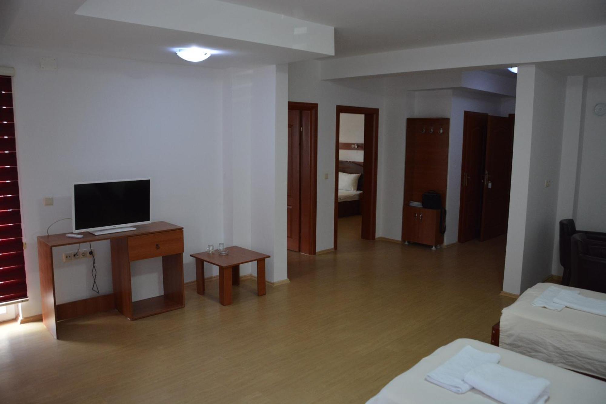 Arabella Hotel Kicevo Exterior photo